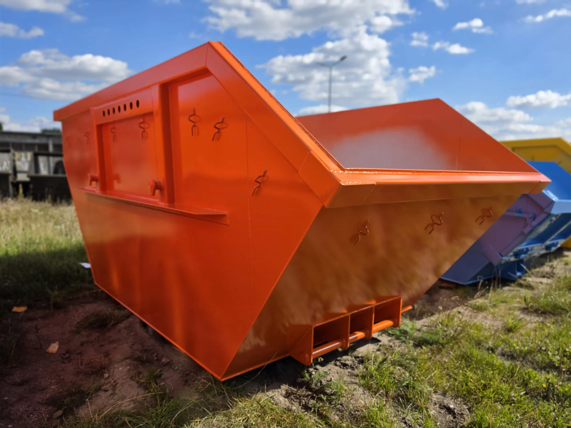 Kontener mulda asymetryczna 7m3 DIN 30720-1 6/4mm