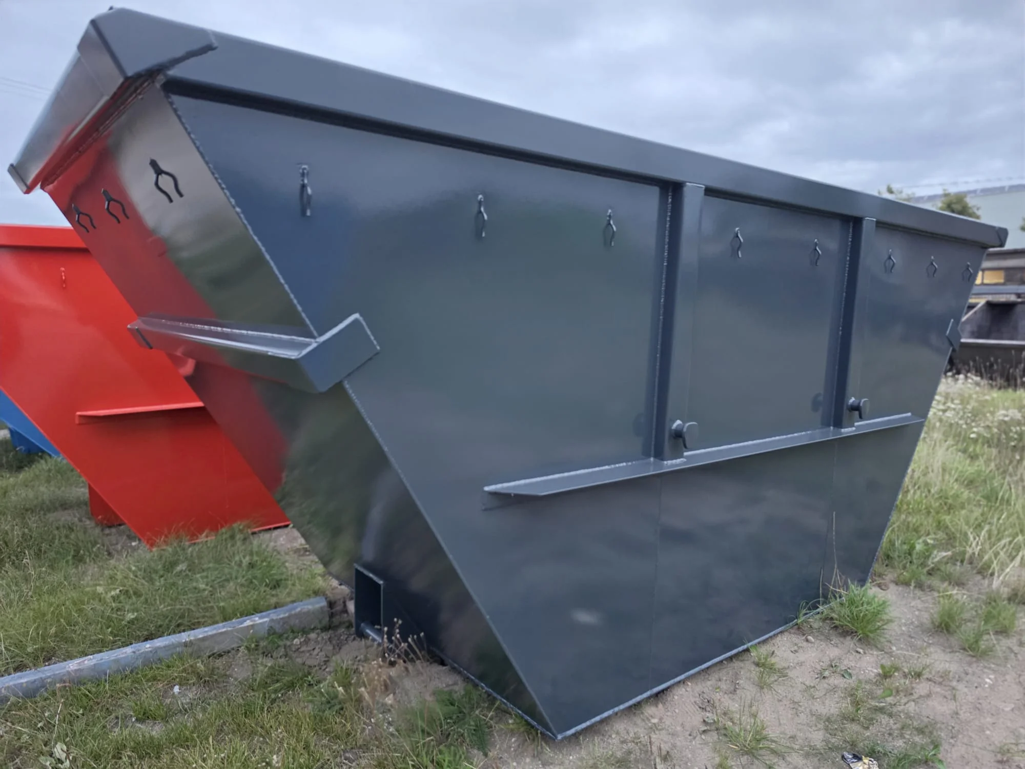 Kontener mulda symetryczna 10m3 DIN 30720 RAL7016